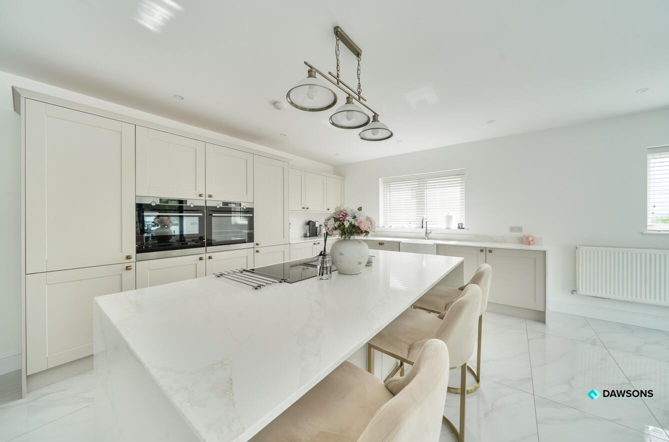 Trosserch Road, Llangennech, Llanelli, SA14 8AX